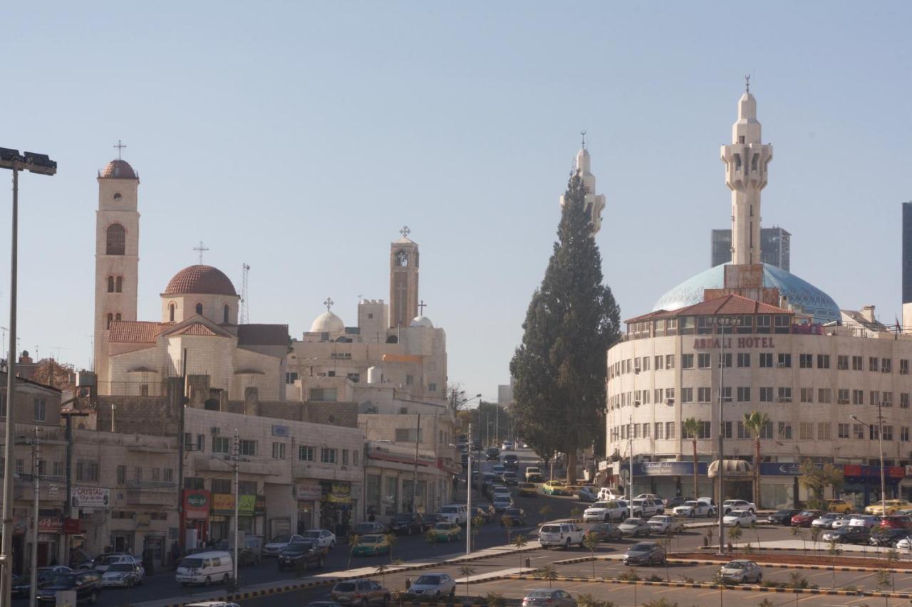 Erasmus Student House By Sunrise Hostel Amman Exterior photo